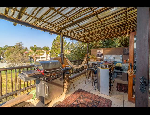 2 BEDROOM APARTMENT FOR SALE IN NORTH RIDING